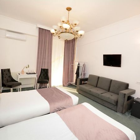 Hotel Andre'S Craiova Exterior foto