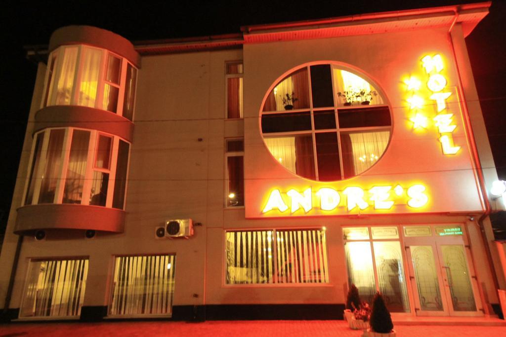 Hotel Andre'S Craiova Exterior foto